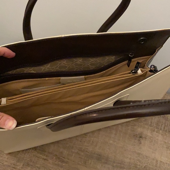 Sale❣️ NWOT Cream Leather Briefcase / Laptop Bag - Picture 3 of 5